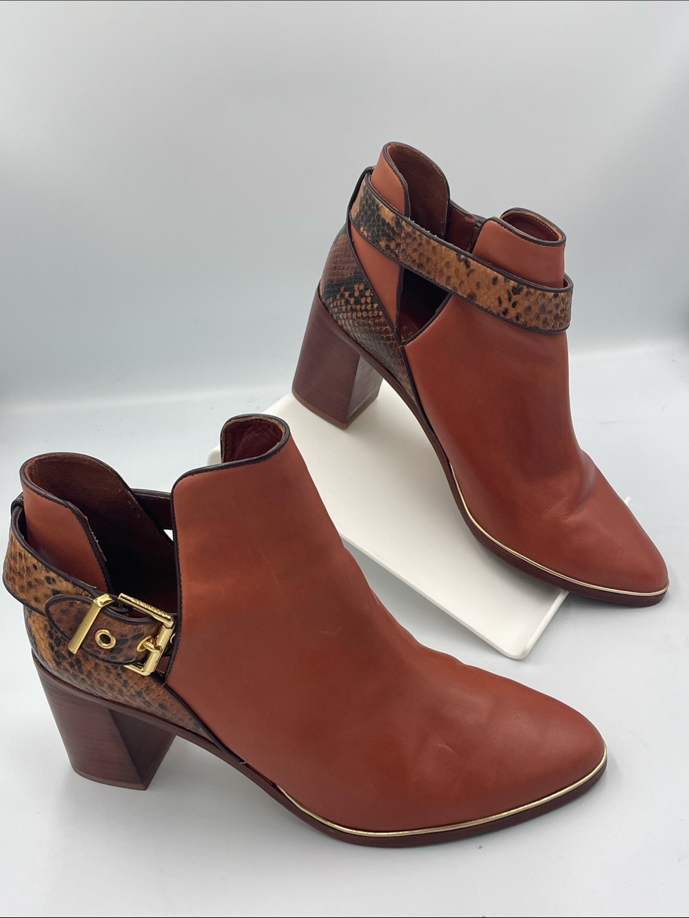 Ted Baker Women’s Nissie Leather Ankle Booties Cognac brown Size 40.5. Preowned